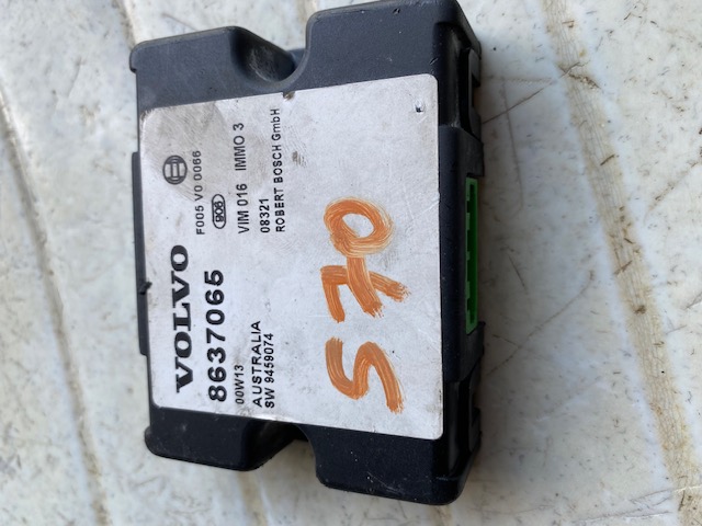 ECU 8637065 Volvo S70 ECU