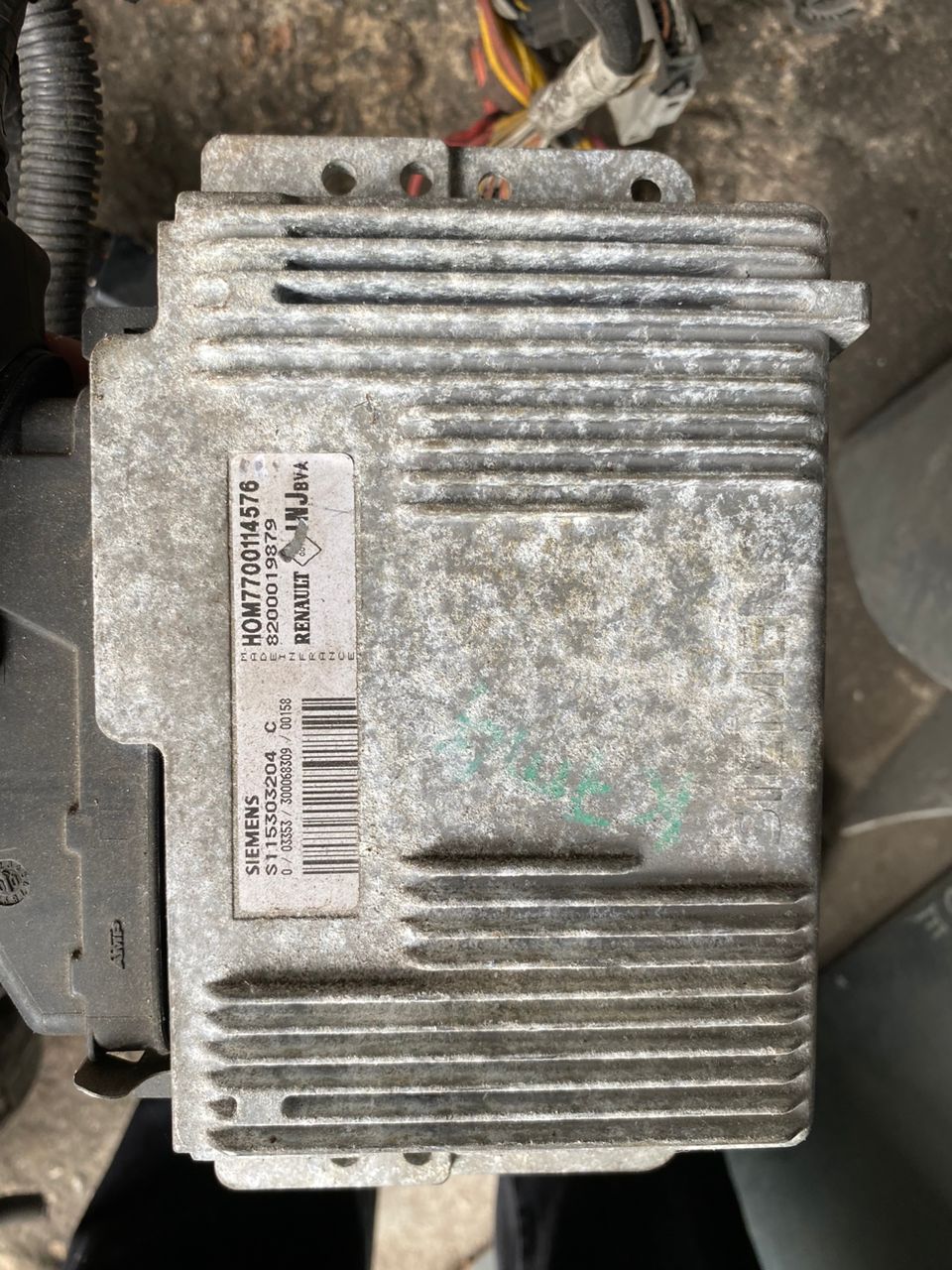 ECU S115303204 Renault HOM7700114576 ECU SIEMENS