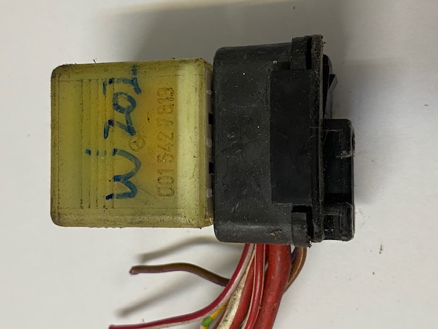 Relay 001 542 78 13 Mercedes W202